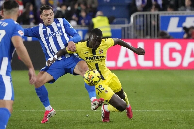 Alaves vs Villarreal - Tàu Ngầm Vàng hòa hú vía trên sân khách